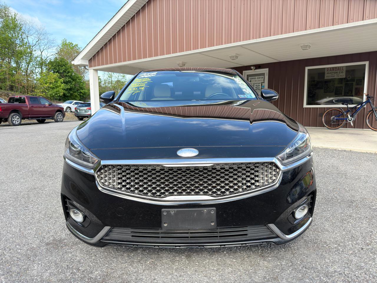Used 2018 Kia Cadenza Premium FWD image 2
