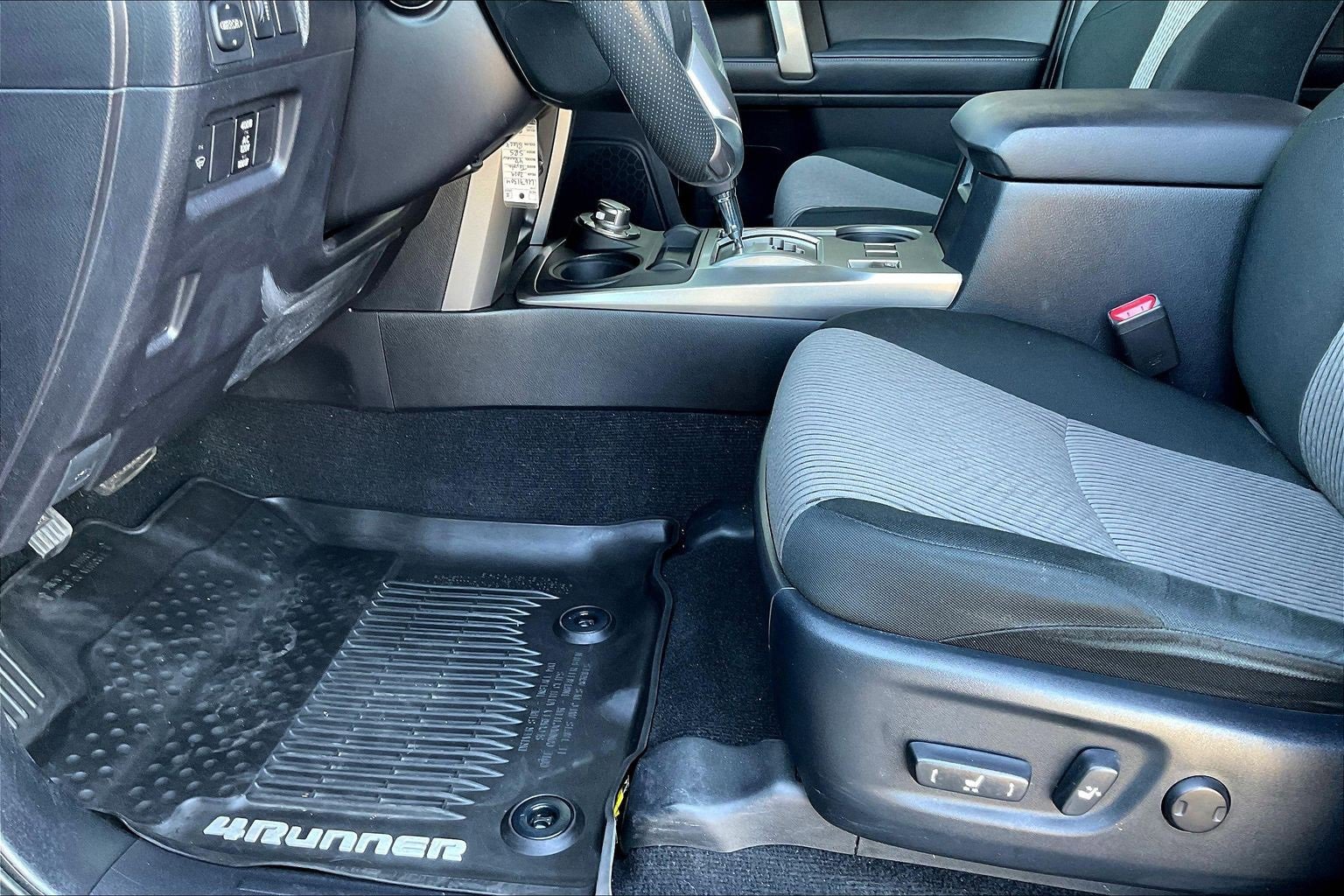 Used 2019 Toyota 4Runner SR5 image 16