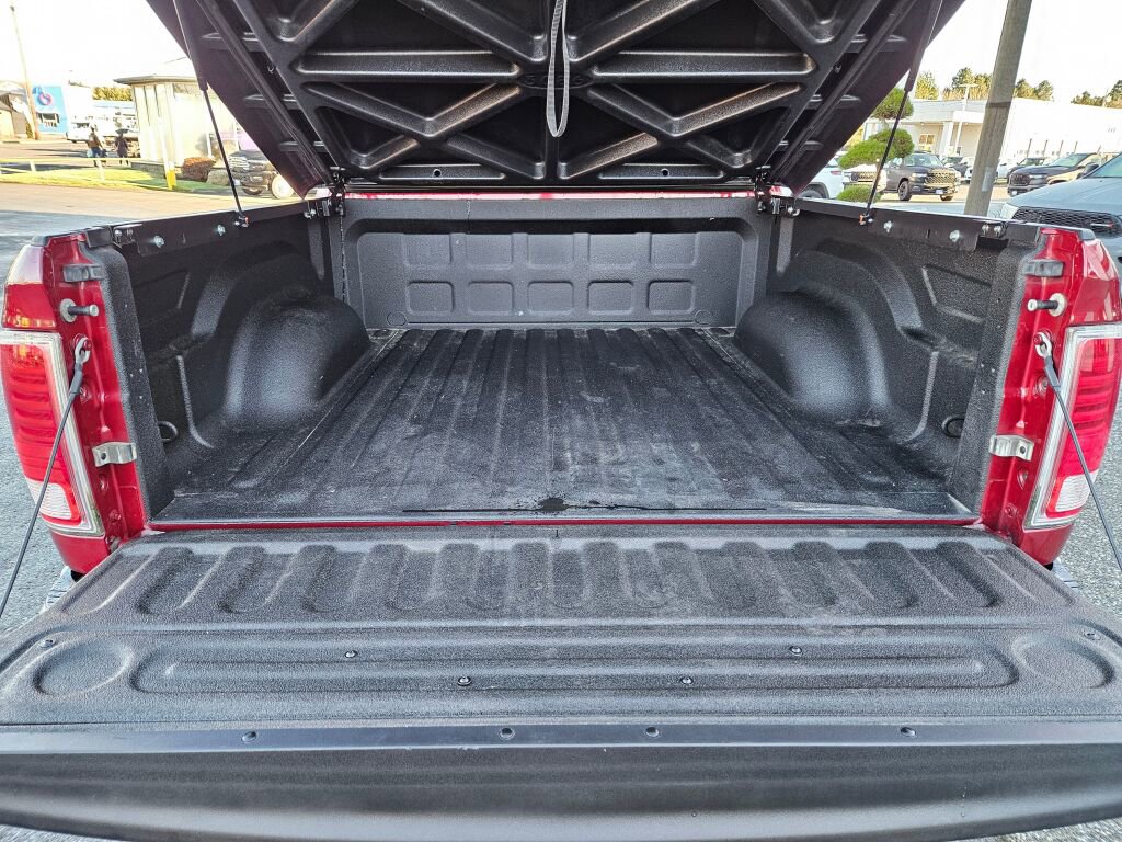 Used 2015 RAM 1500 Laramie w/ Convenience Group image 11