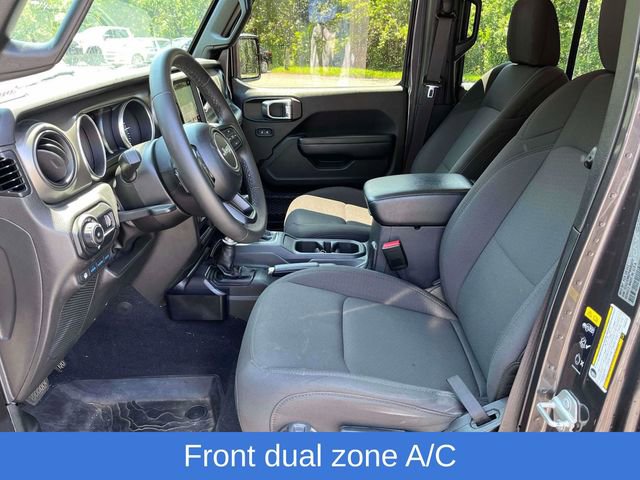 Used 2023 Jeep Wrangler Unlimited image 15