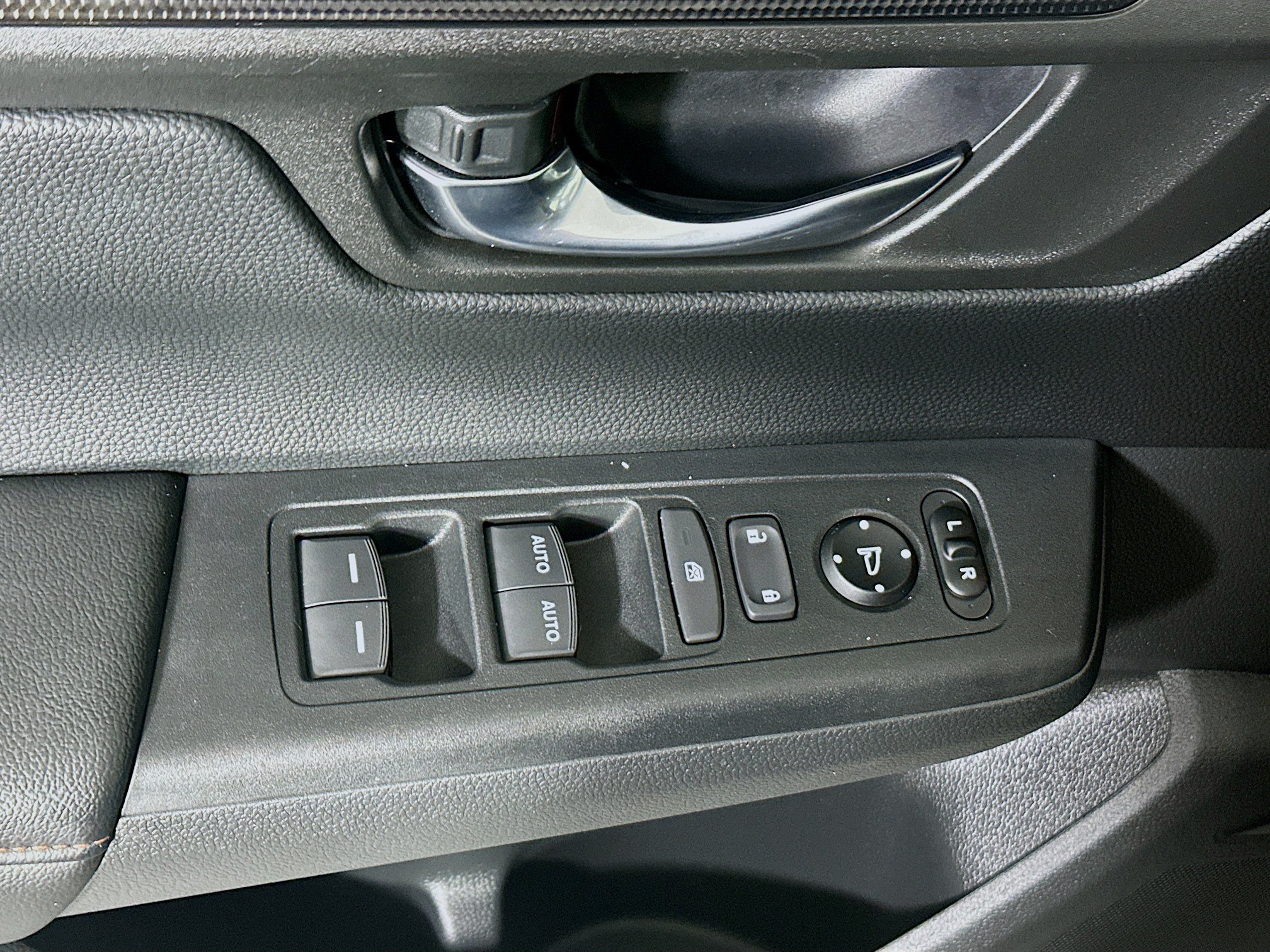 Used 2026 Honda CR-V Sport image 14