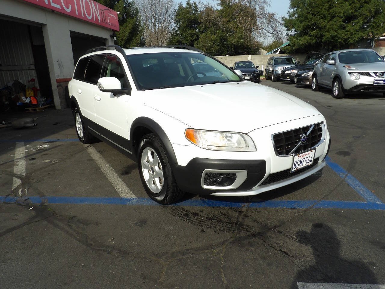 Used 2009 Volvo XC70 3.2 AWD/4WD image 2