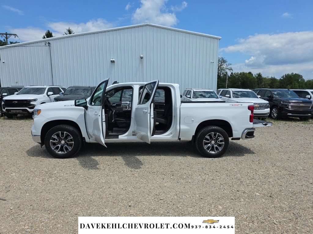 Used 2023 Chevrolet Silverado 1500 LT AWD/4WD image 25