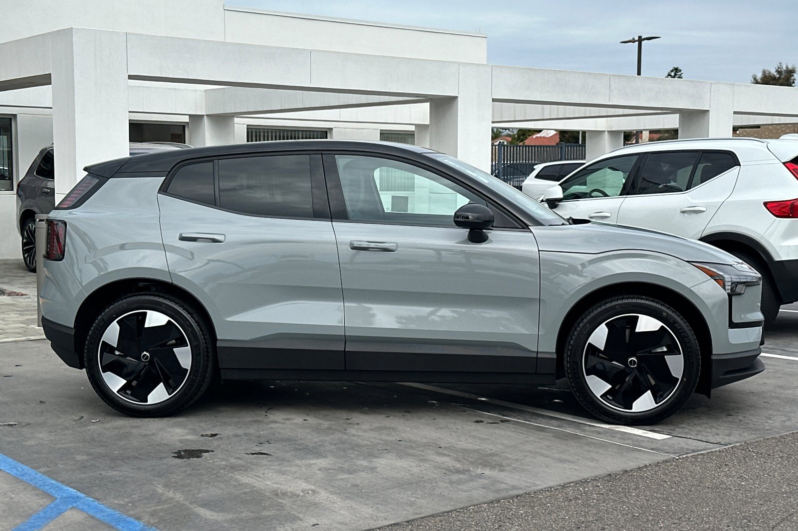 New 2026 Volvo EX30 Plus w/ Climate Package AWD/4WD image 4