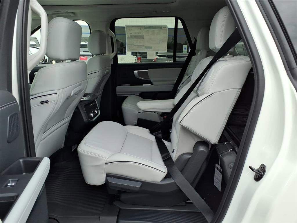 New 2025 Ford Expedition Max Platinum w/ Platinum Ultimate Package image 8