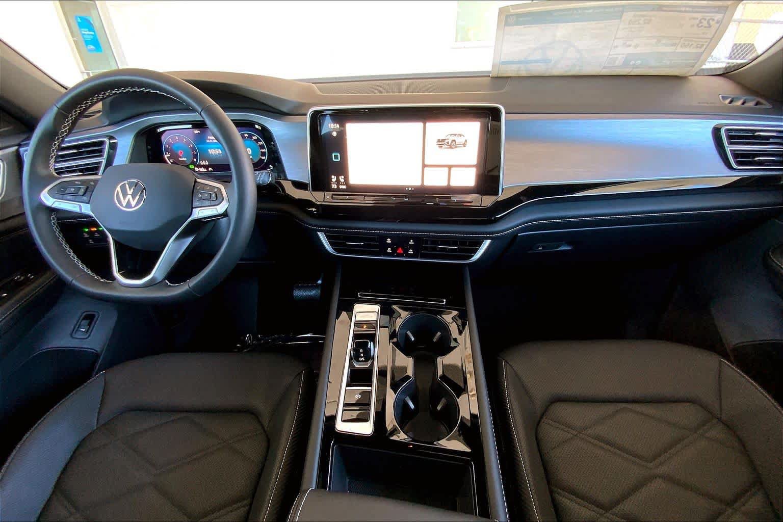 New 2026 Volkswagen Atlas Cross Sport SE FWD image 5