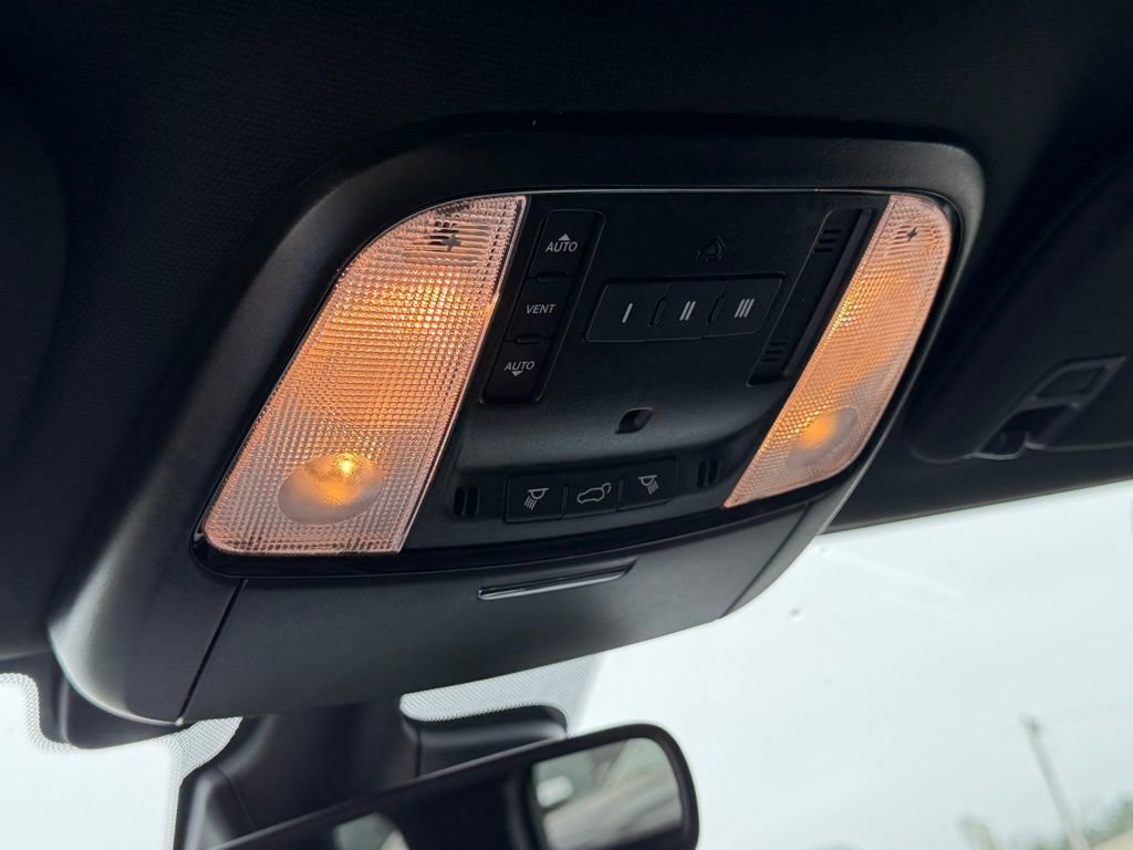 Used 2025 Dodge Durango GT image 29