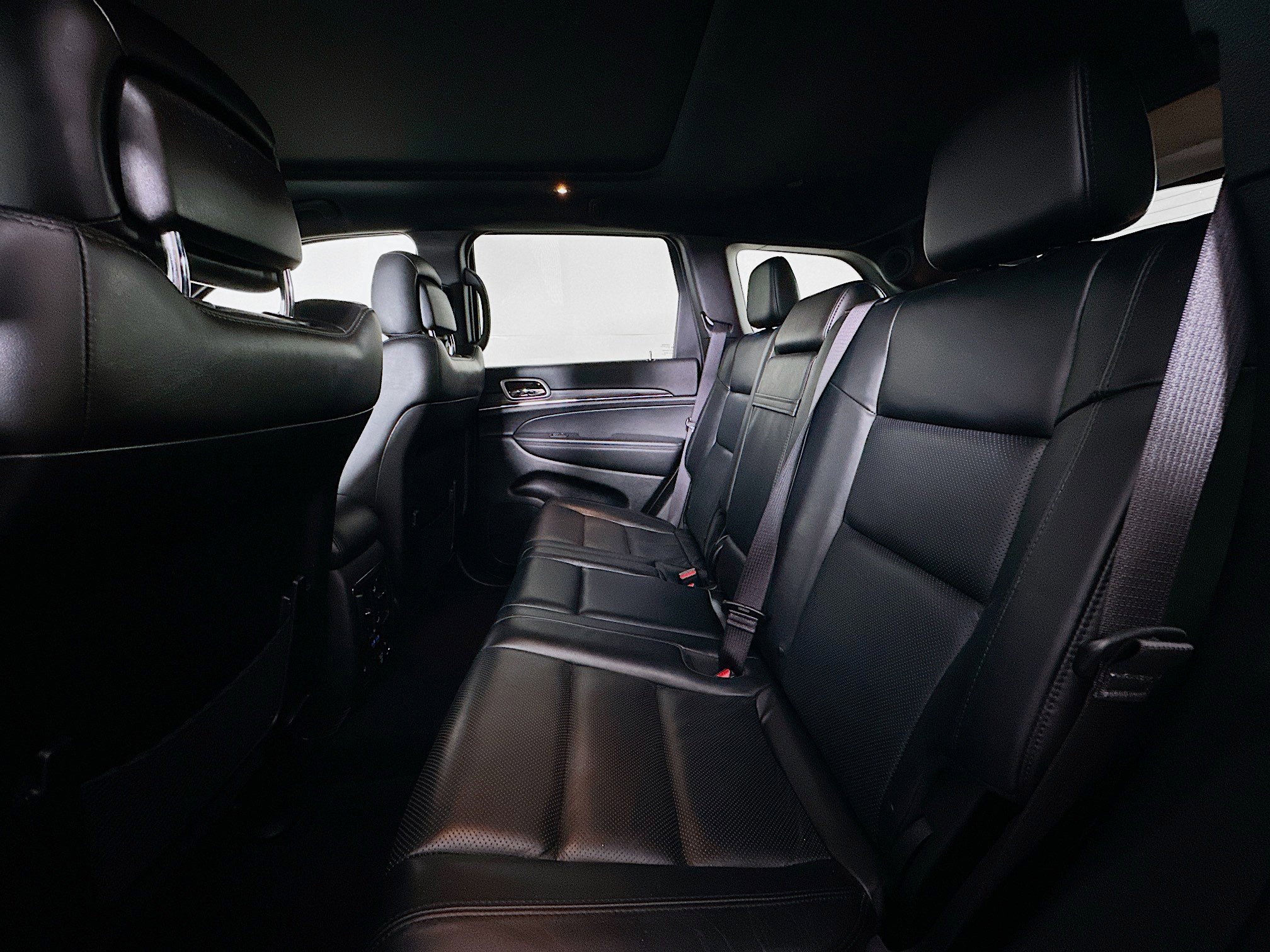 Used 2021 Jeep Grand Cherokee Limited w/ Luxury Group II image 28