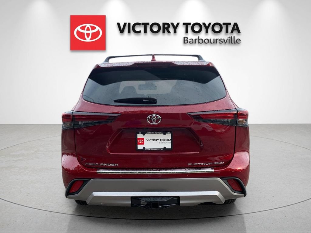 New 2026 Toyota Highlander Platinum AWD/4WD image 4