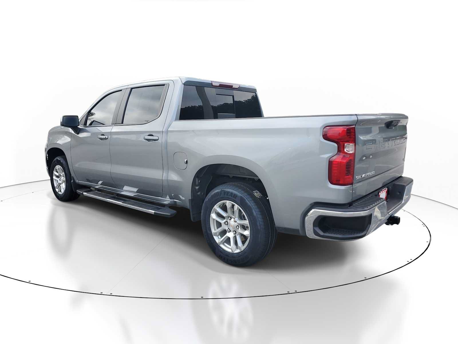 Used 2024 Chevrolet Silverado 1500 LT w/ Leather Package RWD image 3