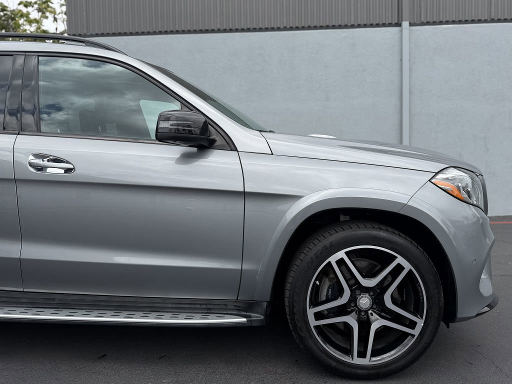 Used 2017 Mercedes-Benz GLS 550 4MATIC image 7