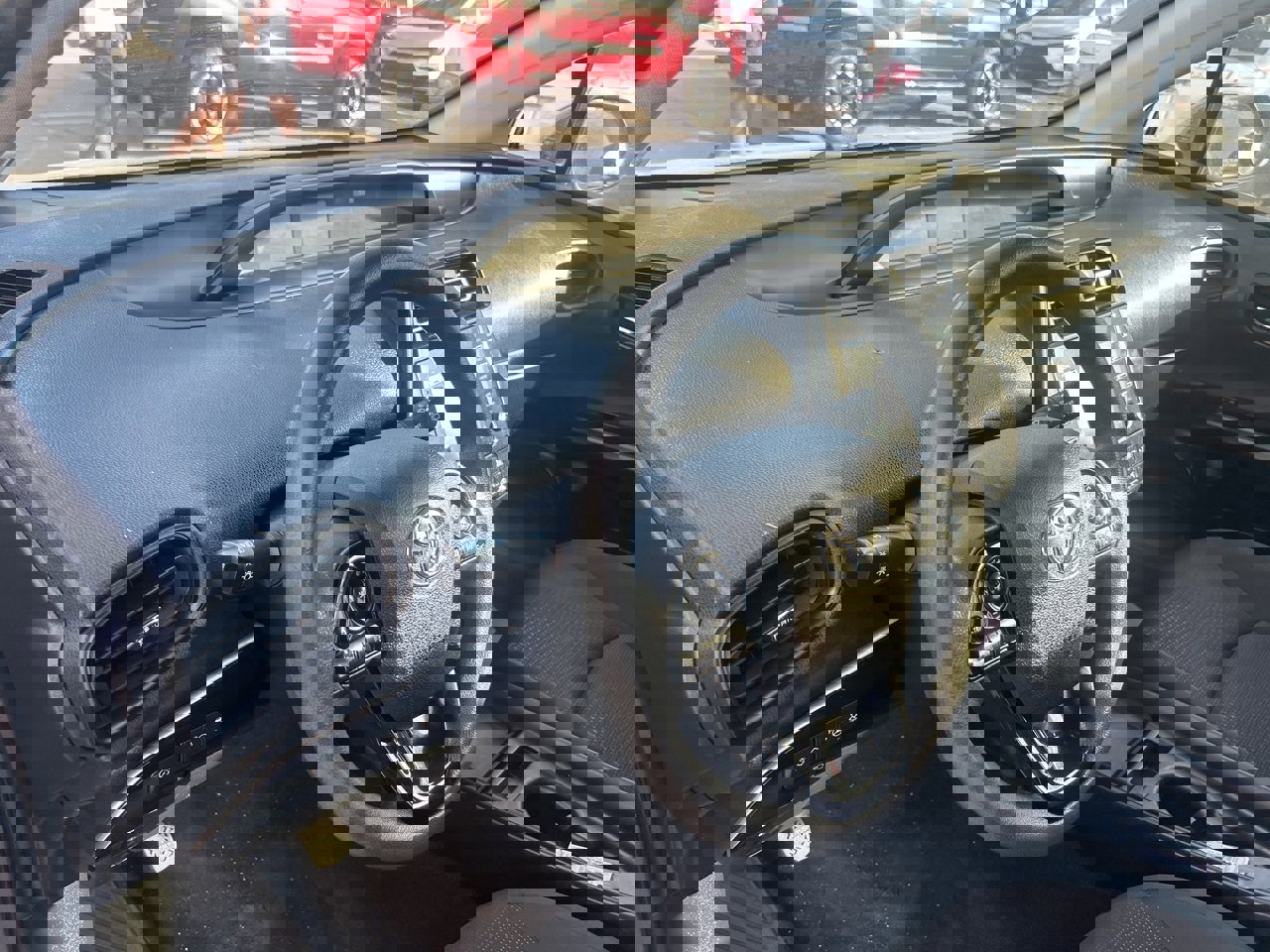 Used 2021 Toyota Prius LE image 5