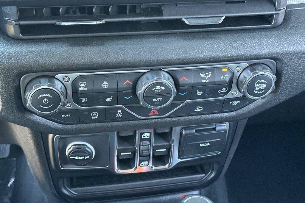 New 2026 Jeep Gladiator Sport AWD/4WD image 19