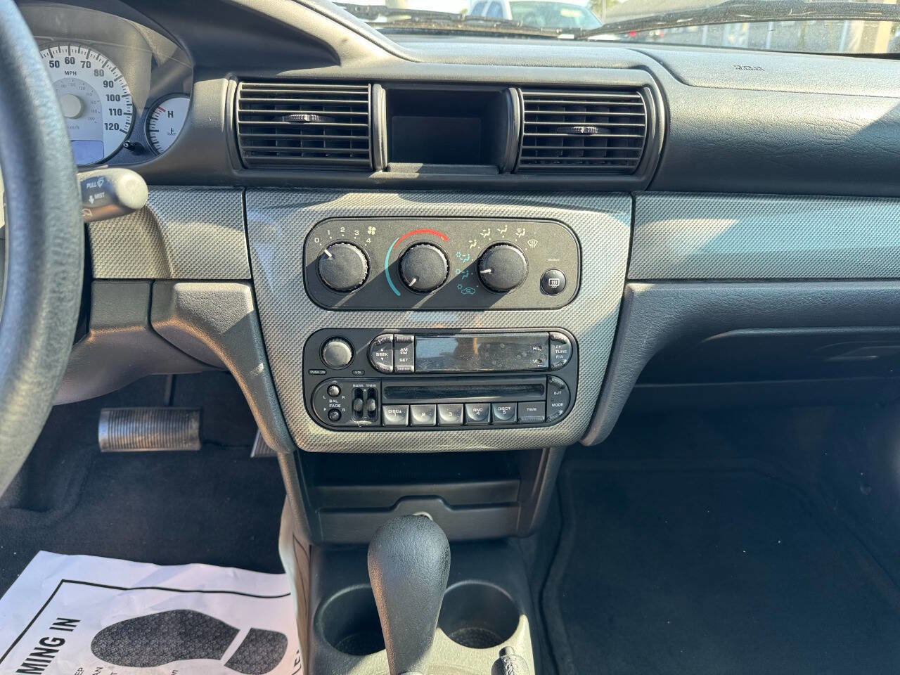 Used 2004 Chrysler Sebring GTC image 14