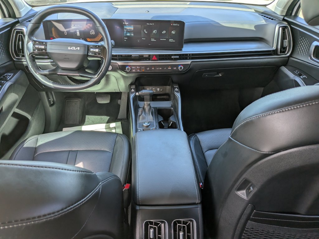 Certified 2026 Kia Sorento S w/ S Panoramic Sunroof Package FWD image 14