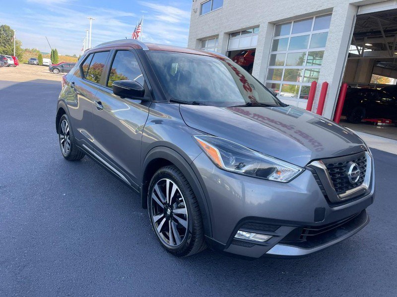 Used 2019 Nissan Kicks SR w/ SR Premium Package FWD image 2