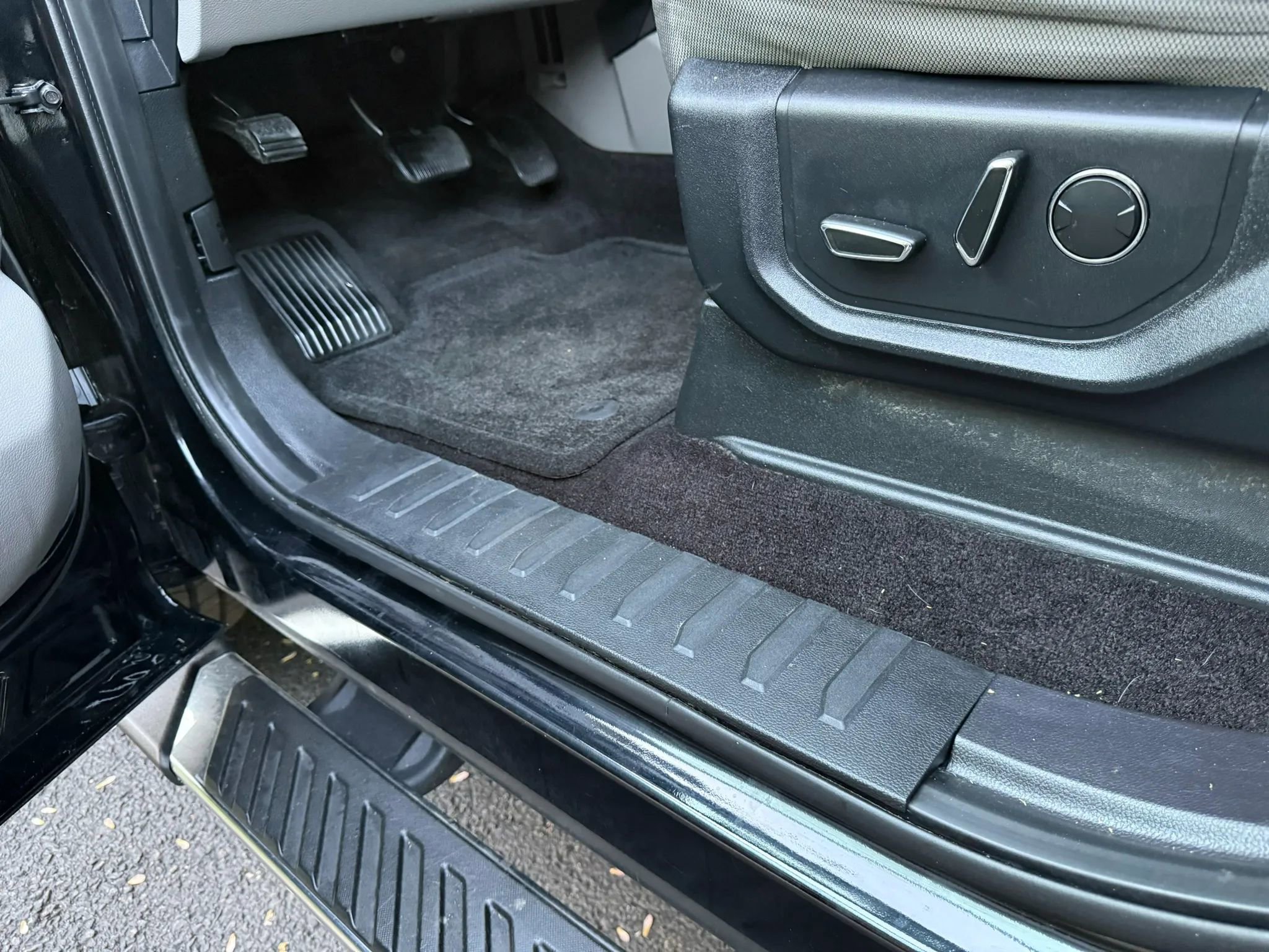 Used 2016 Ford F150 XLT w/ Equipment Group 302A Luxury image 36