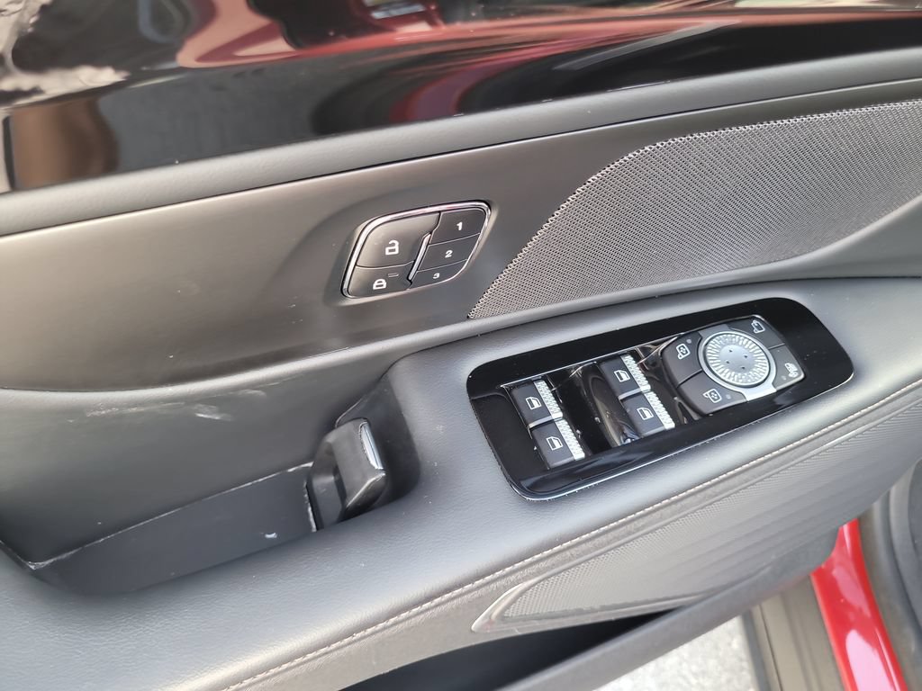 Certified 2024 Lincoln Nautilus Premier w/ Jet Appearance Package AWD/4WD image 14