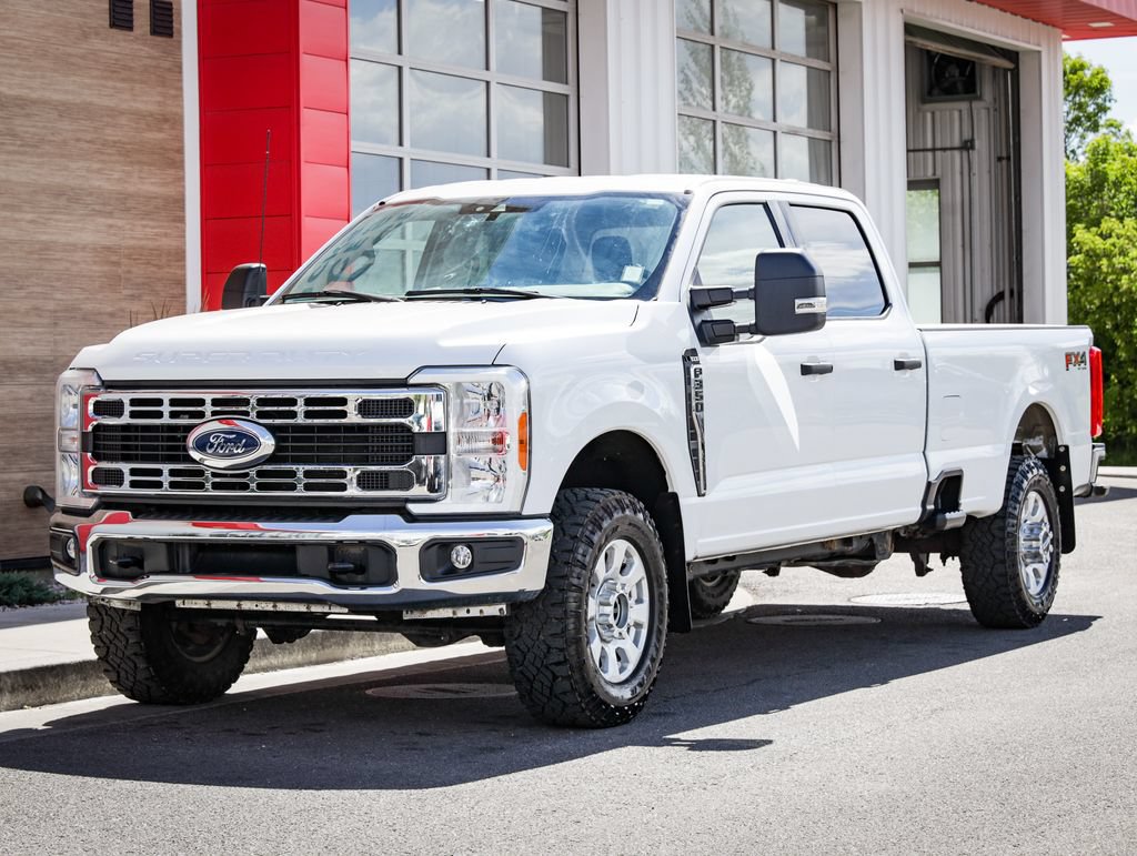 Used 2023 Ford F350 XLT w/ FX4 Off-Road Package AWD/4WD image 8