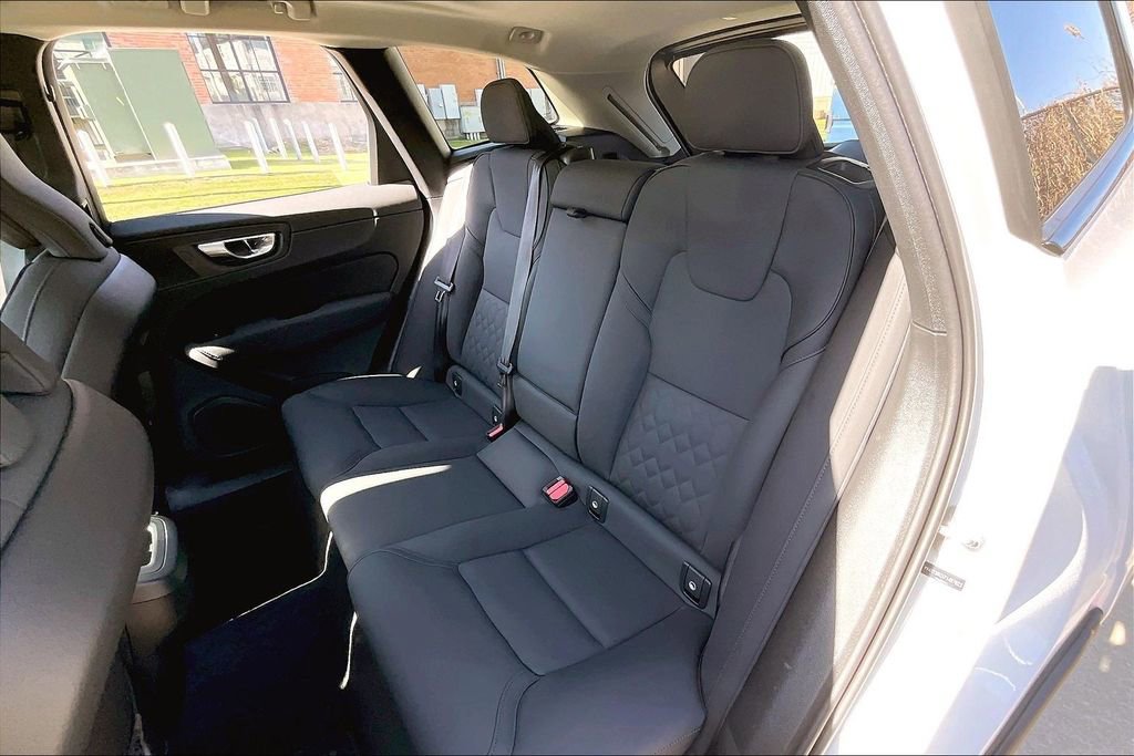 New 2026 Volvo XC60 B5 Plus w/ Protection Package Premier AWD/4WD image 29