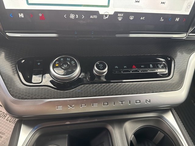 New 2025 Ford Expedition Platinum image 19