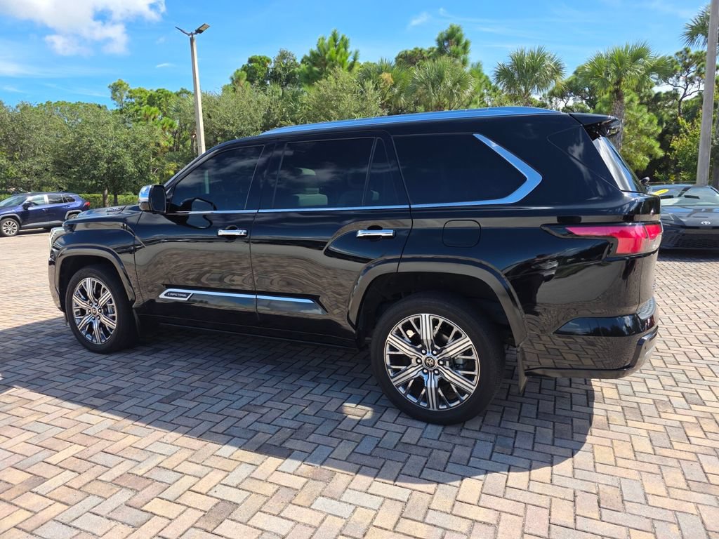 Used 2024 Toyota Sequoia Capstone AWD/4WD image 9