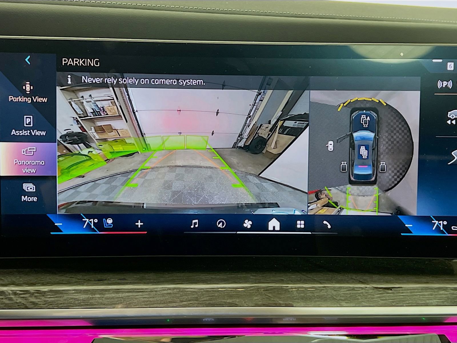 Used 2025 BMW 740i xDrive image 18