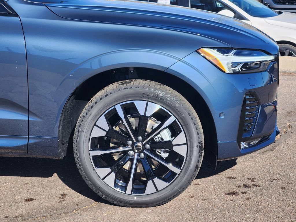 New 2026 Volvo XC60 B5 Plus w/ Protection Package Premier AWD/4WD image 29