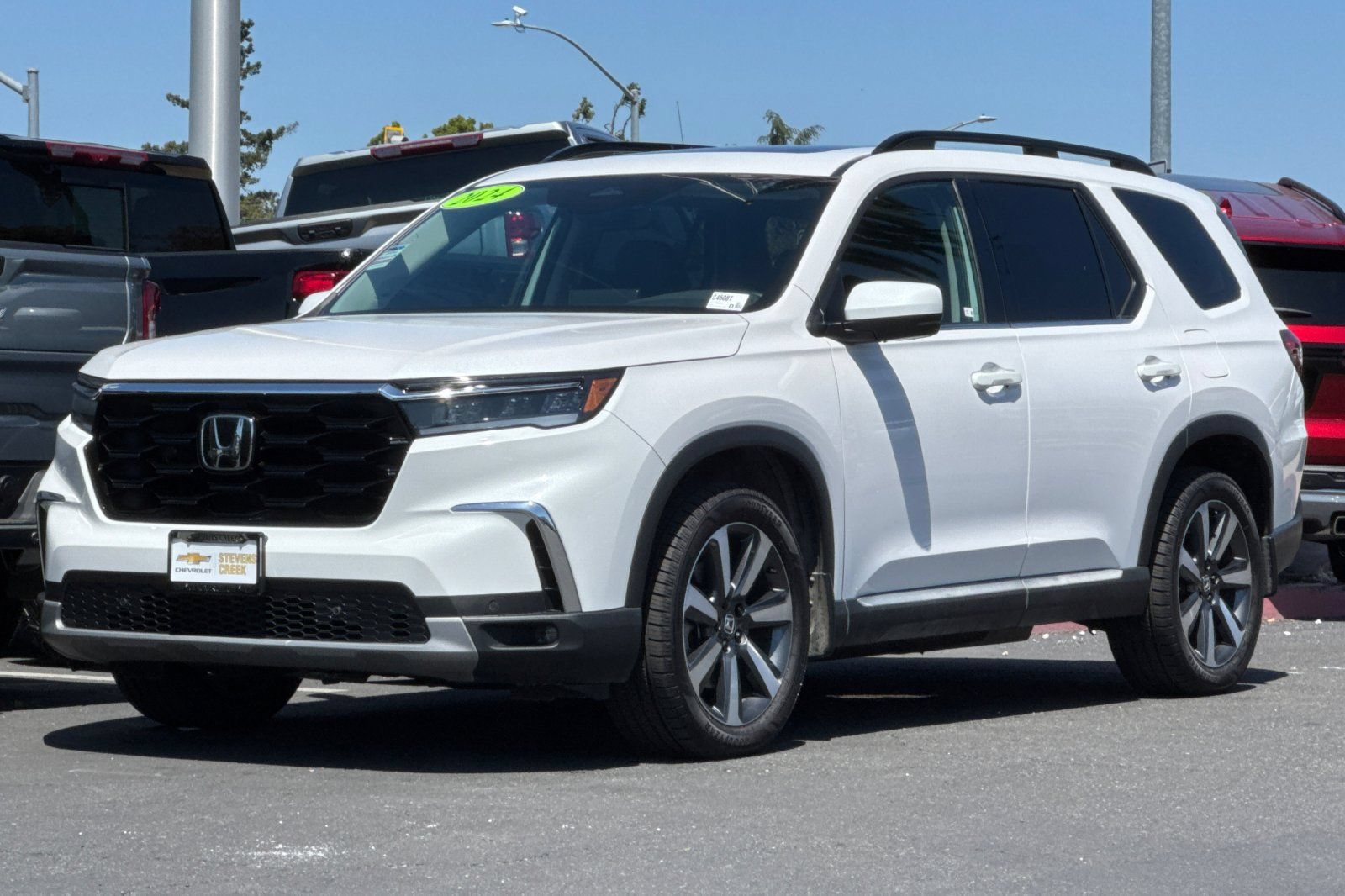 Used 2024 Honda Pilot Touring image 9