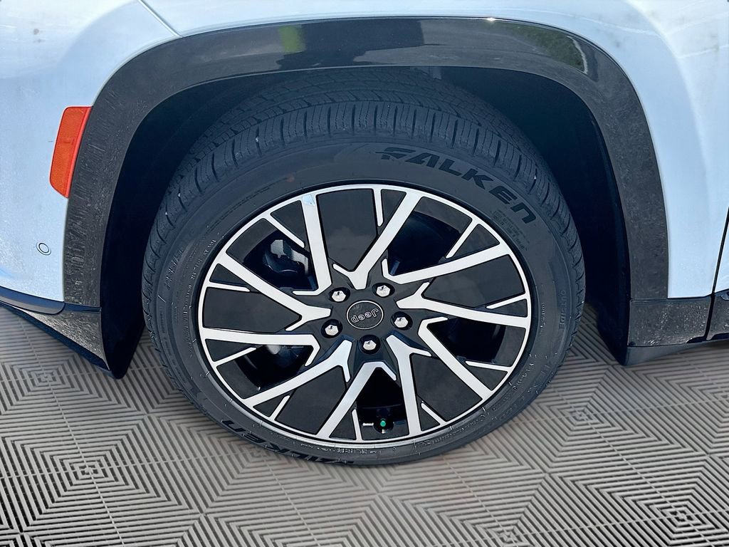New 2025 Jeep Wagoneer S Limited AWD/4WD image 33