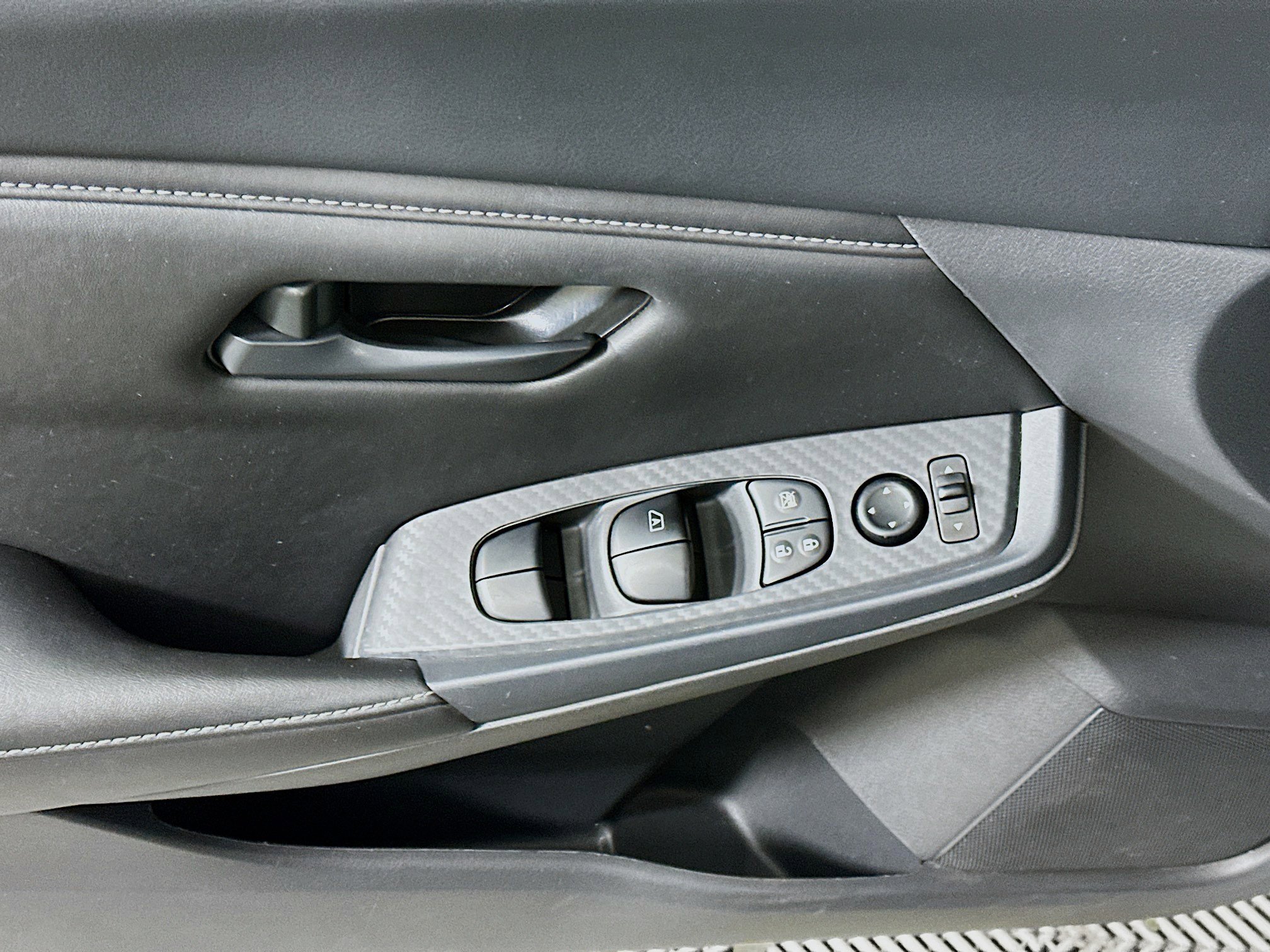 Used 2025 Nissan Sentra S image 15