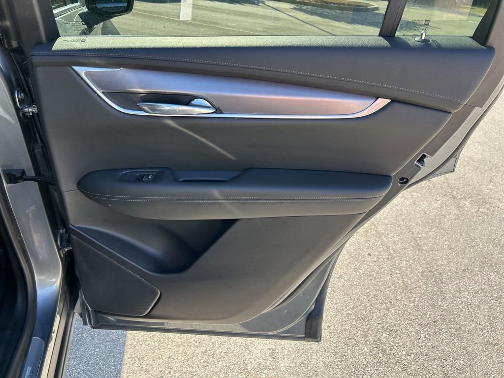 Used 2021 Cadillac XT6 Luxury FWD image 44