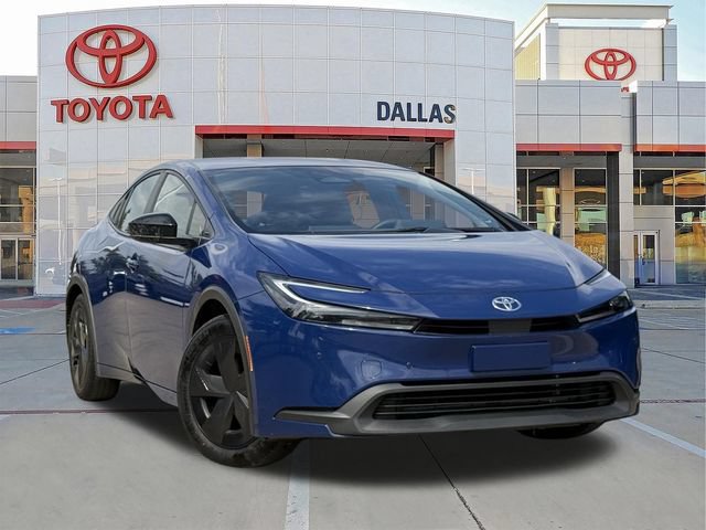 Used 2025 Toyota Prius LE FWD image 1