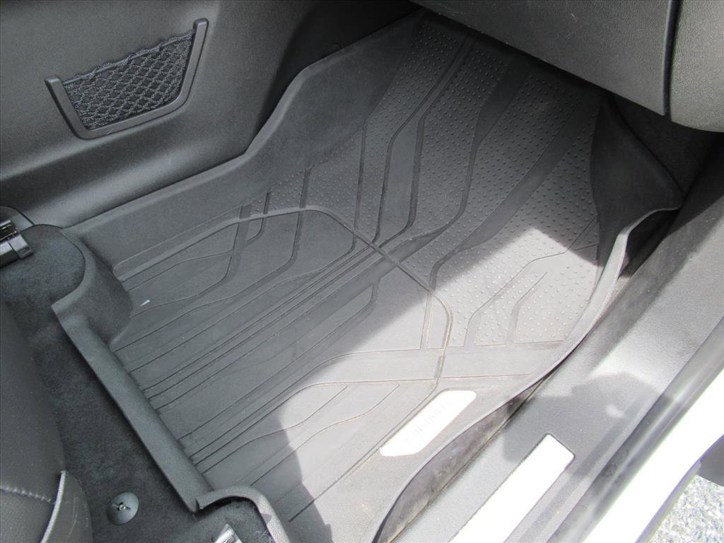 Used 2018 Chevrolet Equinox Premier image 12