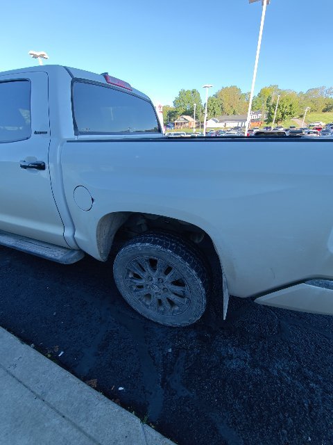 Used 2021 Toyota Tundra Limited w/ Limited Premium Package AWD/4WD image 8