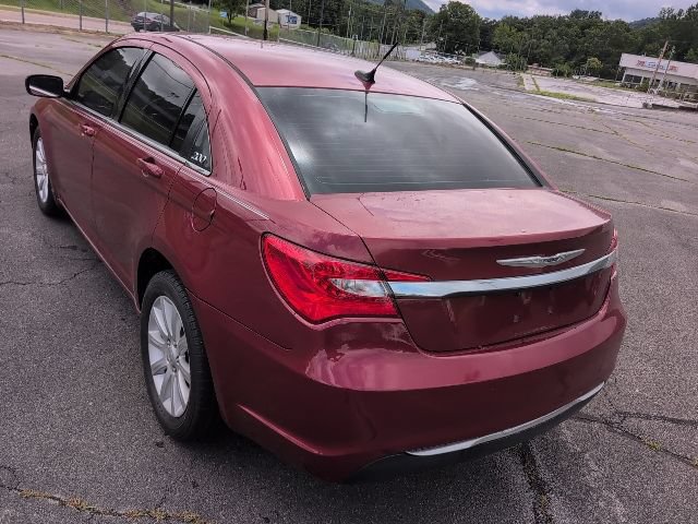 Used 2013 Chrysler 200 Touring w/ Cold Weather Group FWD image 6