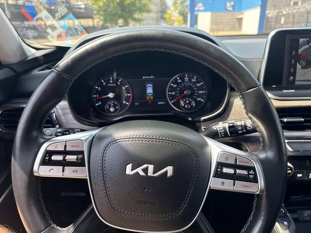 Used 2022 Kia Telluride SX w/ SX Prestige Package image 32