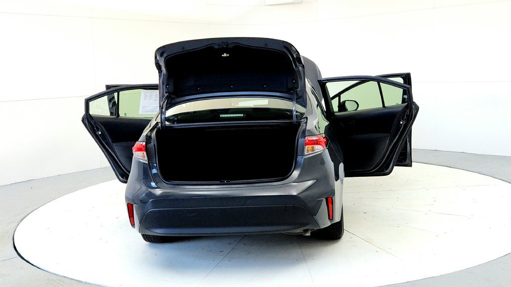 Used 2024 Toyota Corolla LE FWD image 11