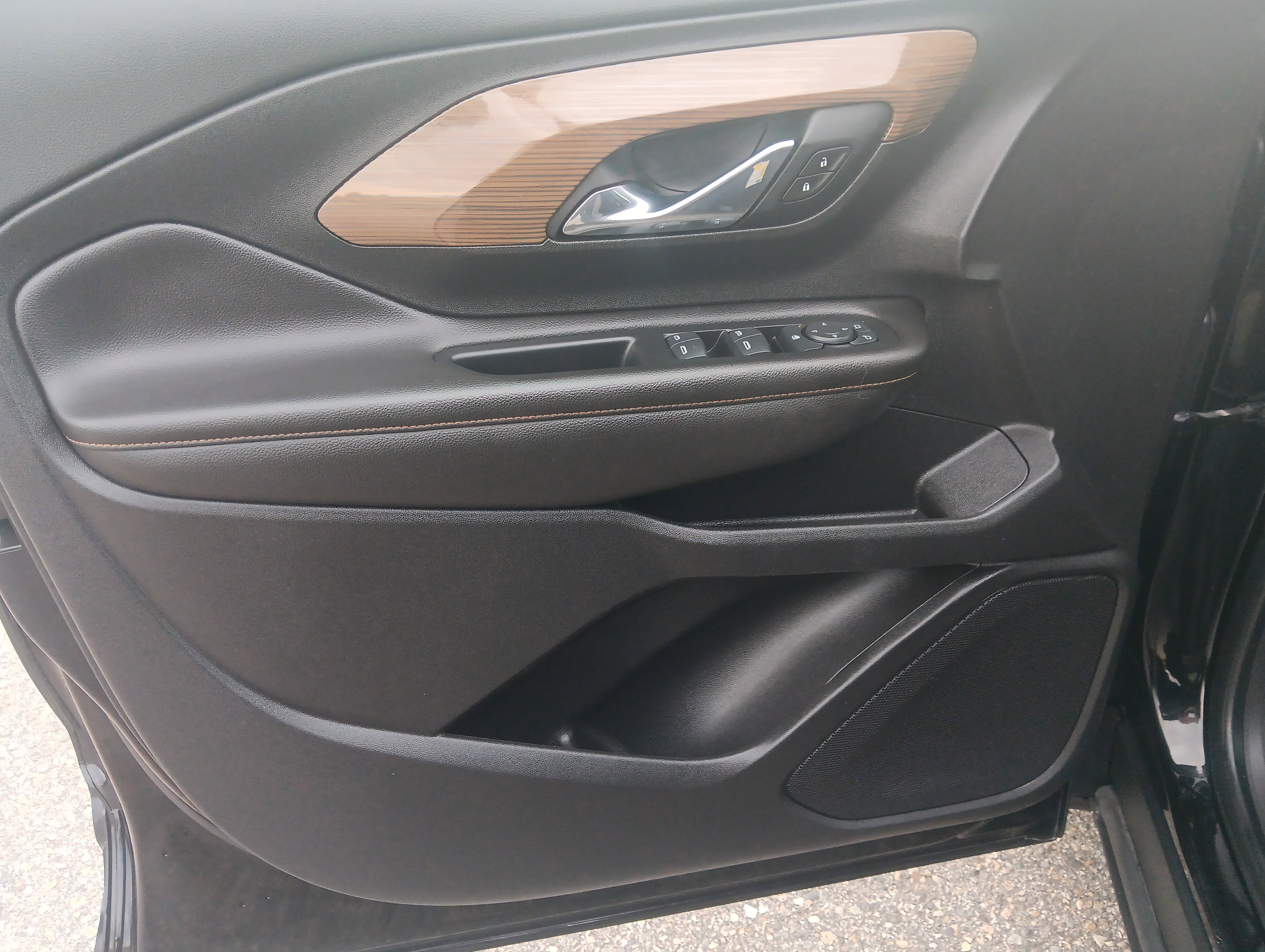 Used 2021 GMC Terrain SLE w/ Driver Convenience Package image 15