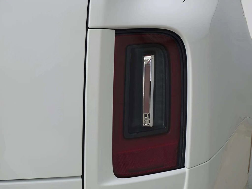 New 2026 Rolls-Royce Cullinan image 29