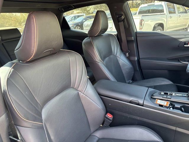 Certified 2023 Toyota Crown Limited image 17