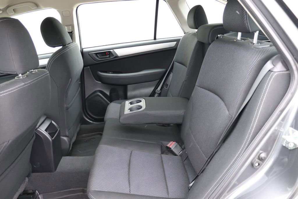 Used 2019 Subaru Outback 2.5i AWD/4WD image 6