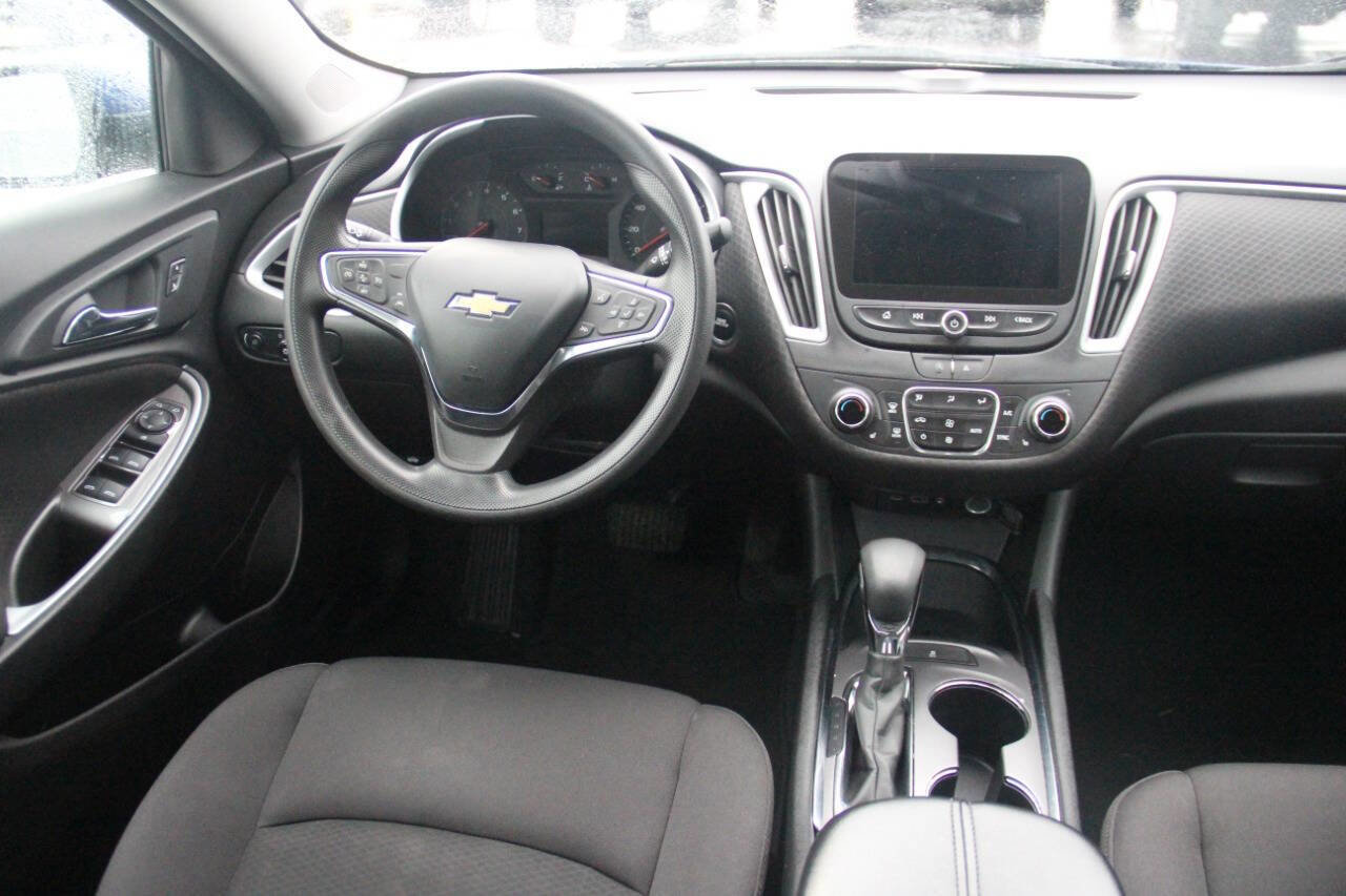 Used 2023 Chevrolet Malibu LT image 13