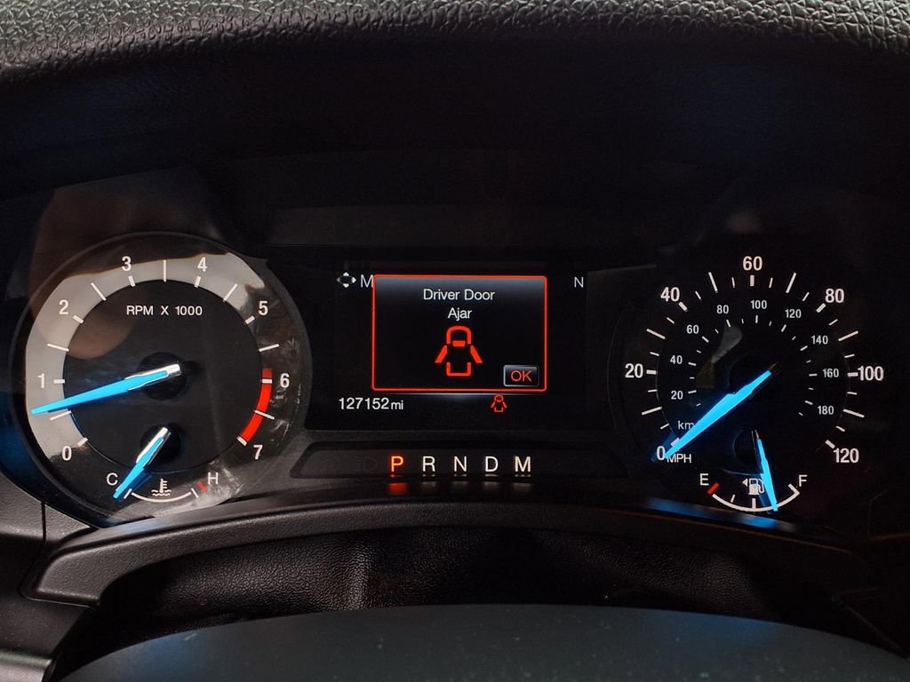 Used 2017 Ford Expedition XLT image 12