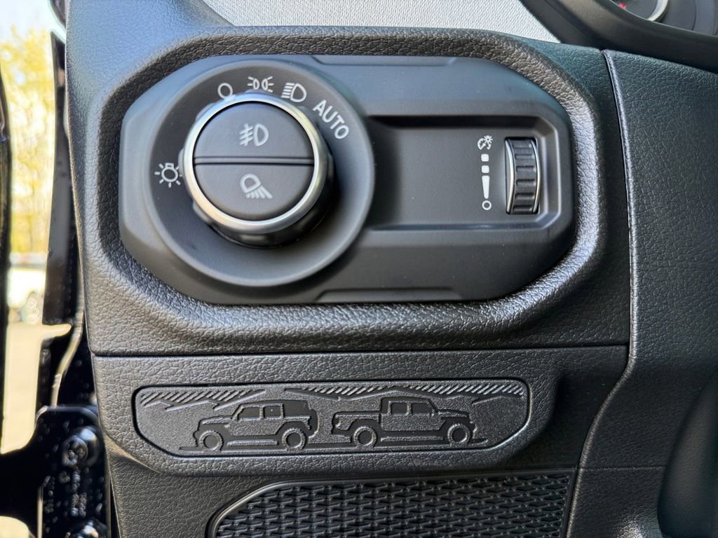 New 2026 Jeep Gladiator Sport AWD/4WD image 24