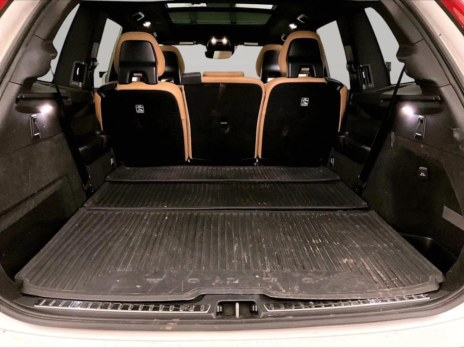 Used 2017 Volvo XC90 T6 Momentum w/ Vision Package AWD/4WD image 35