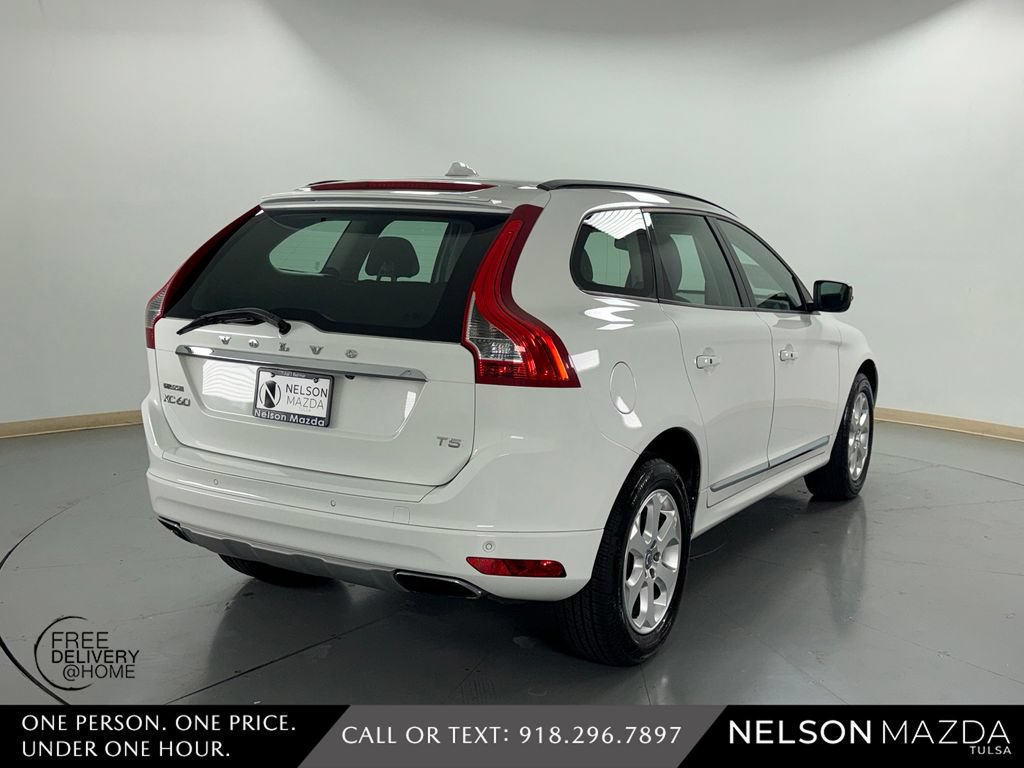 Used 2016 Volvo XC60 T5 w/ Proximity Package FWD image 6