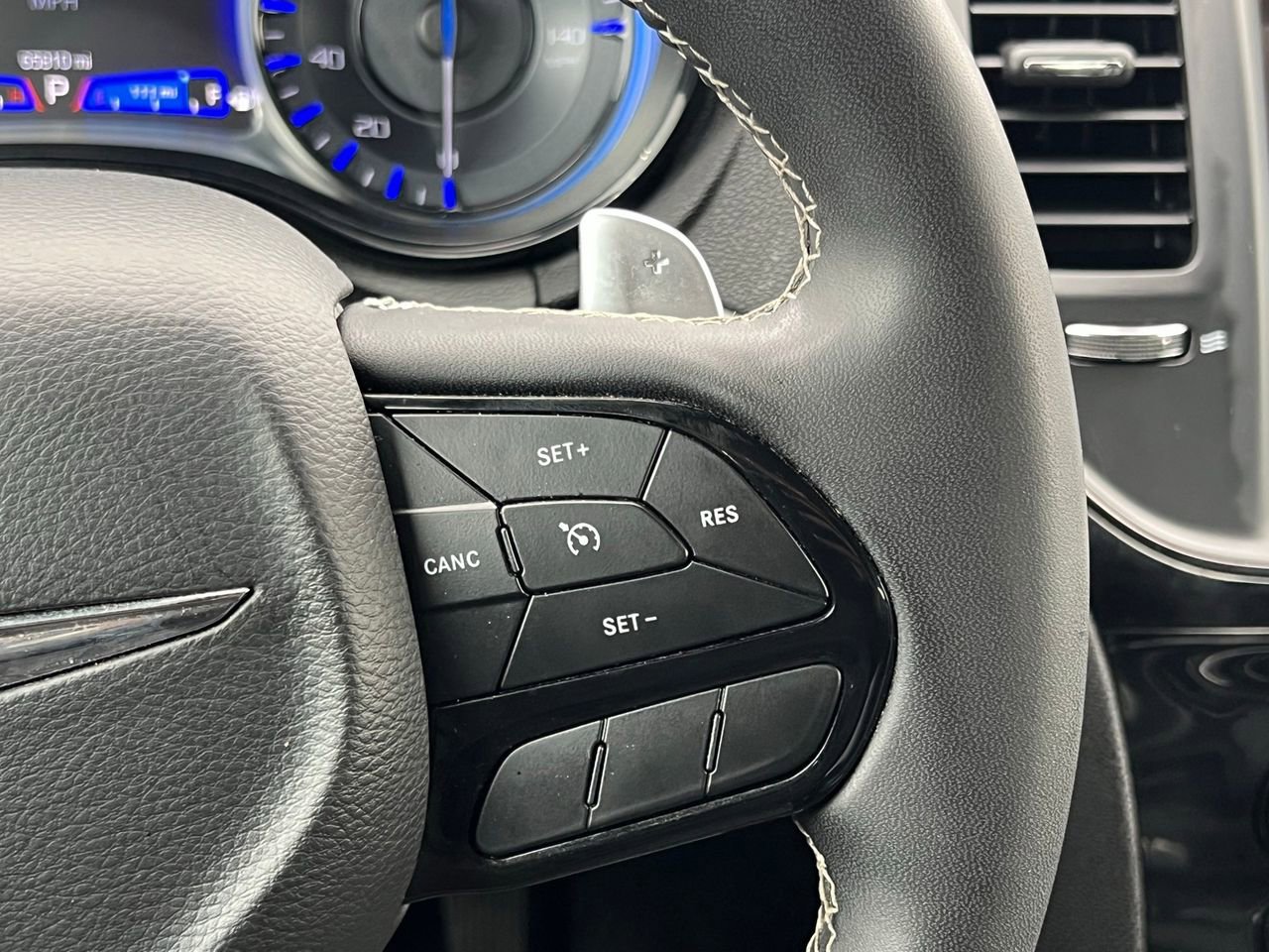 Used 2023 Chrysler 300 S image 28