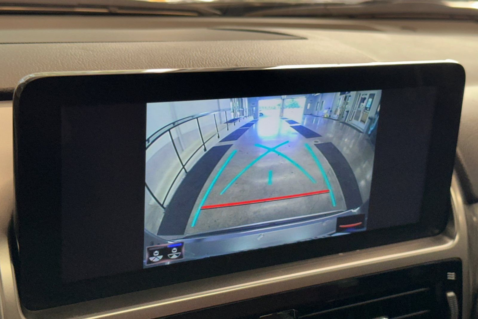 Used 2022 Lexus GX 460 Premium w/ Accessory Package AWD/4WD image 24