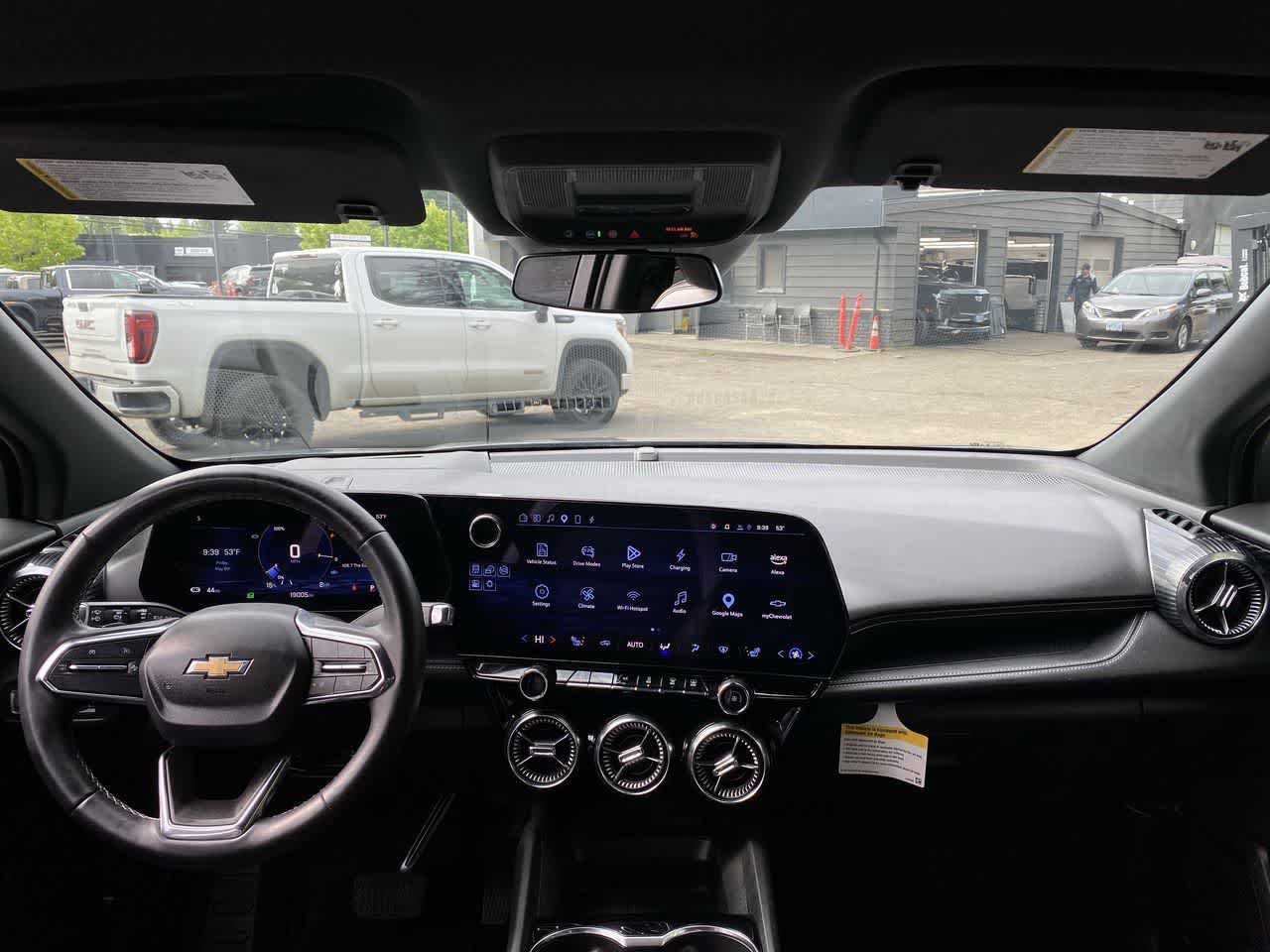 Used 2024 Chevrolet Blazer EV LT AWD/4WD image 13